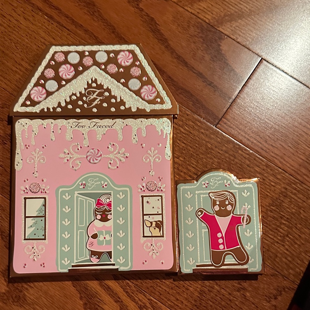 Too Faced Pink & Mint Gingerbread House Eyeshadow Palette Set